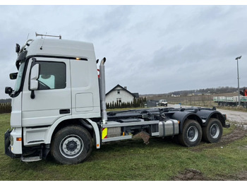 Камион со кука за подигање MERCEDES-BENZ Actros 2648