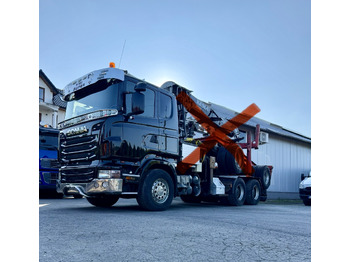 Камион со кабинска шасија SCANIA R 620