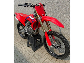 Мотоцикл HONDA