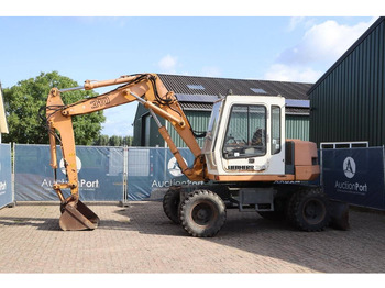 Багер на тркала LIEBHERR