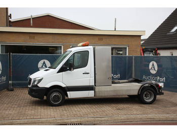 Камион со кабинска шасија MERCEDES-BENZ Sprinter