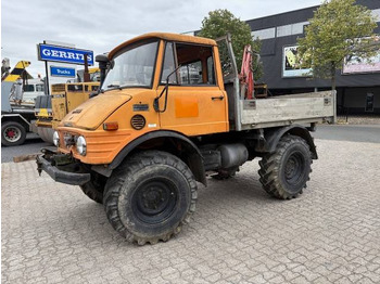 Камион со кран UNIMOG