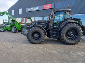 Трактор VALTRA
