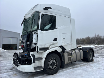 Камион влекач DAF XG