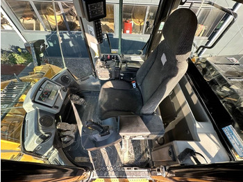 Натоварувач на тркала CAT 966 M: слика 2 Натоварувач на тркала CAT 966 M: слика 2