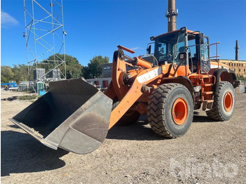 Натоварувач на тркала DOOSAN DL300