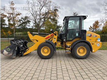 Натоварувач на тркала CATERPILLAR 908