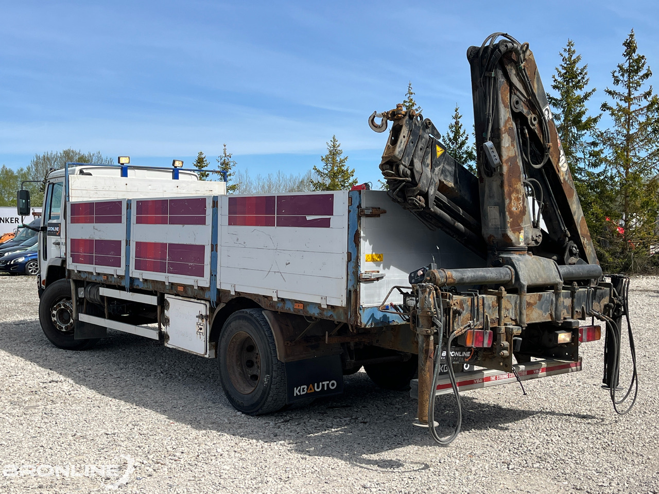 2000 Volvo FL220 4x2 + Hiab 102-4 - Камион со платформа, Камион со кран: слика 4 2000 Volvo FL220 4x2 + Hiab 102-4 - Камион со платформа, Камион со кран: слика 4
