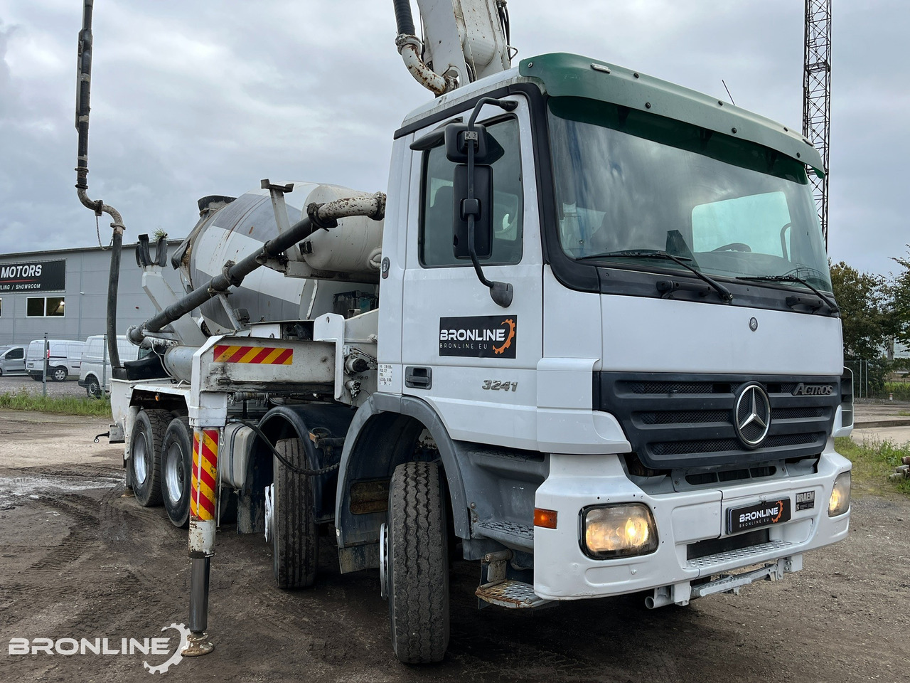 2004 MERCEDES-BENZ ACTROS 3241K 8X4/4 PUMI - Камион миксер за бетон: слика 2 2004 MERCEDES-BENZ ACTROS 3241K 8X4/4 PUMI - Камион миксер за бетон: слика 2