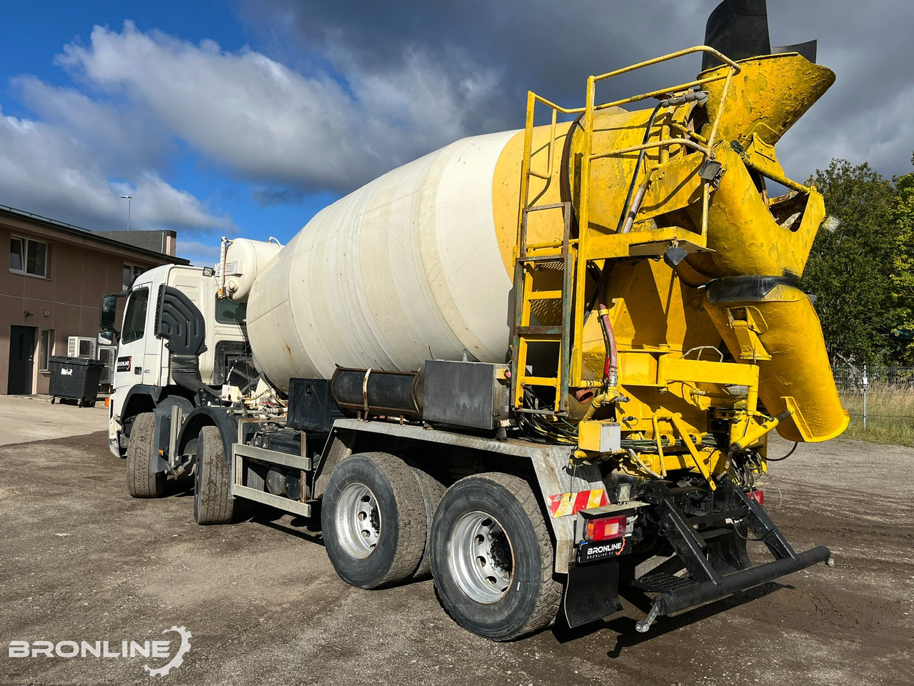 2004 Volvo FM12 420 8x4 Intermix 10m³ - Камион миксер за бетон: слика 4 2004 Volvo FM12 420 8x4 Intermix 10m³ - Камион миксер за бетон: слика 4