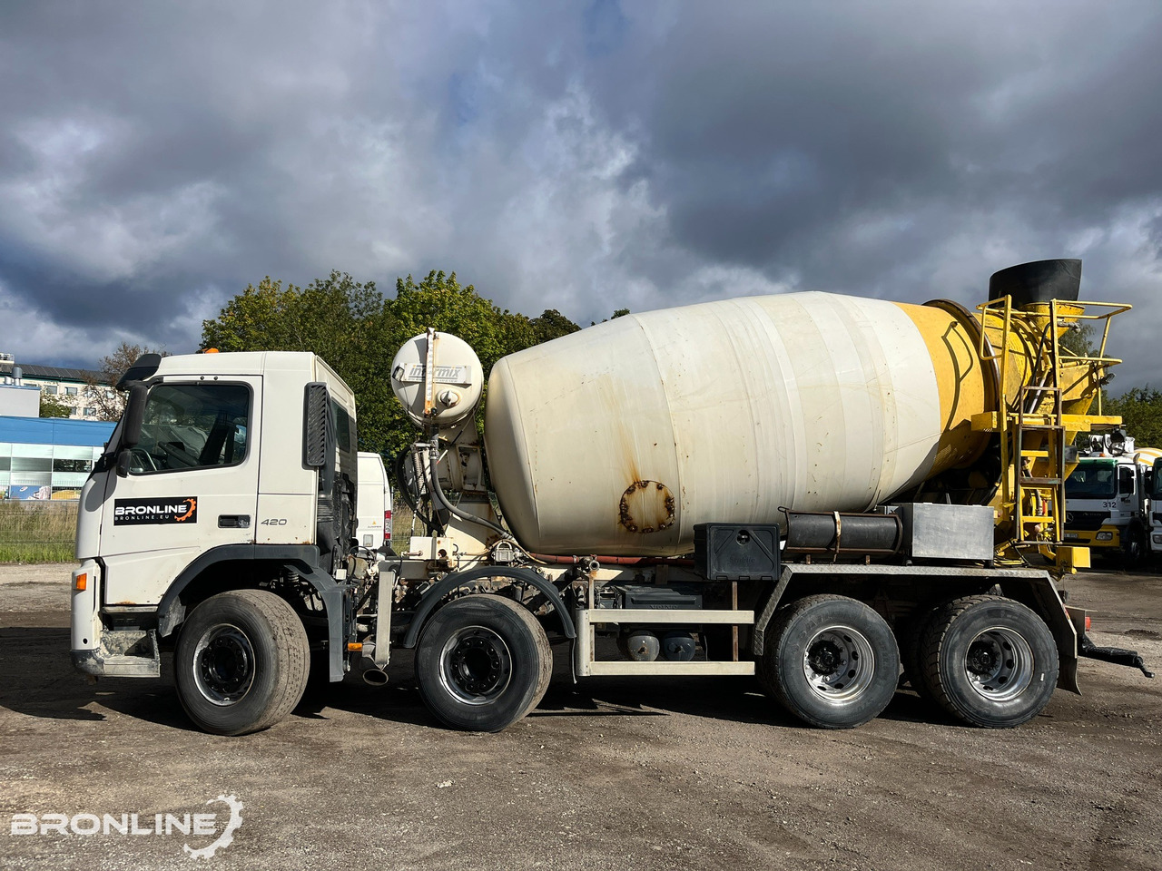 2004 Volvo FM12 420 8x4 Intermix 10m³ - Камион миксер за бетон: слика 3 2004 Volvo FM12 420 8x4 Intermix 10m³ - Камион миксер за бетон: слика 3