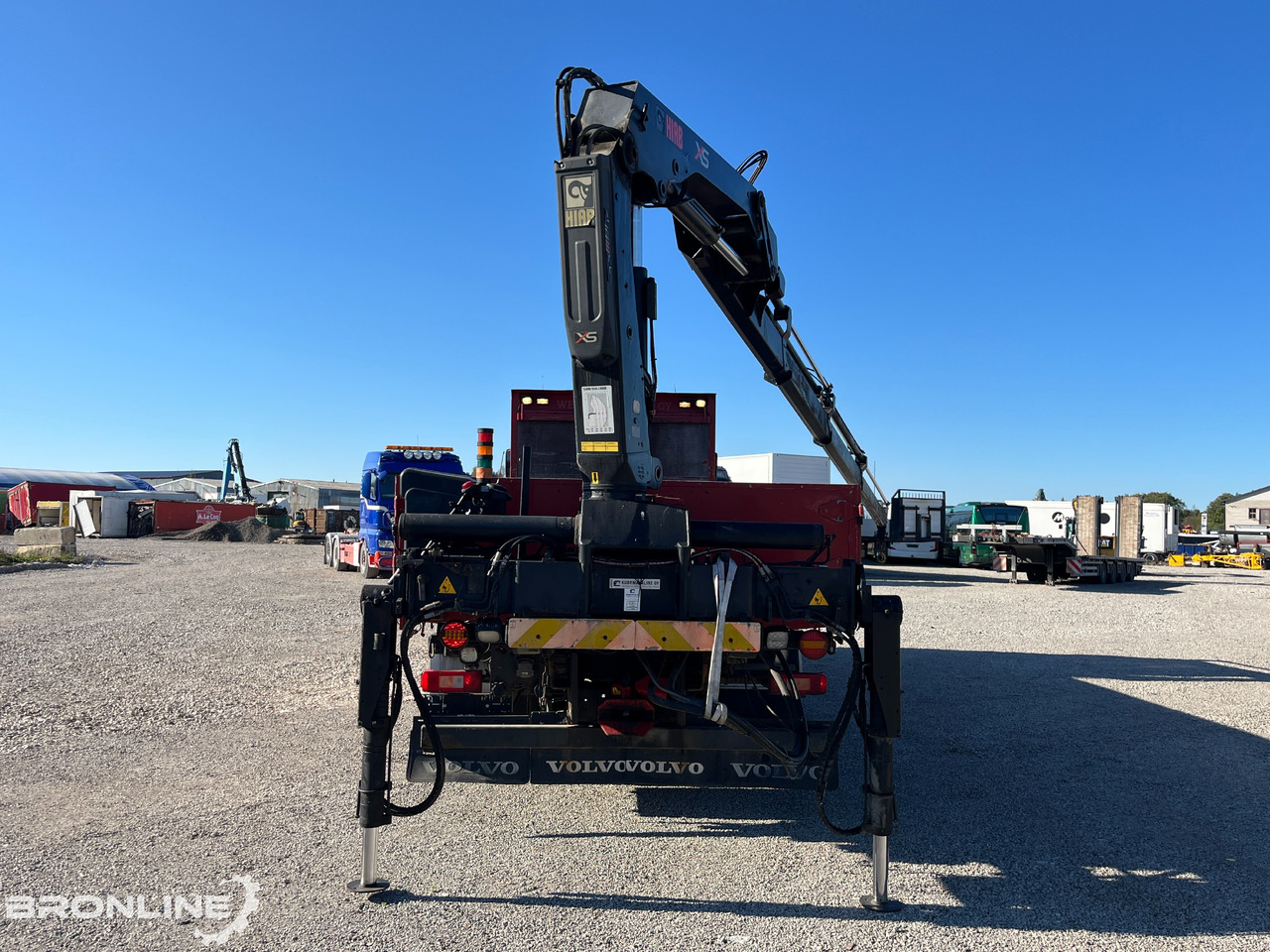 Камион со платформа, Камион со кран 2006 Volvo FH 440 6x2 Flatbed + Crane: слика 8