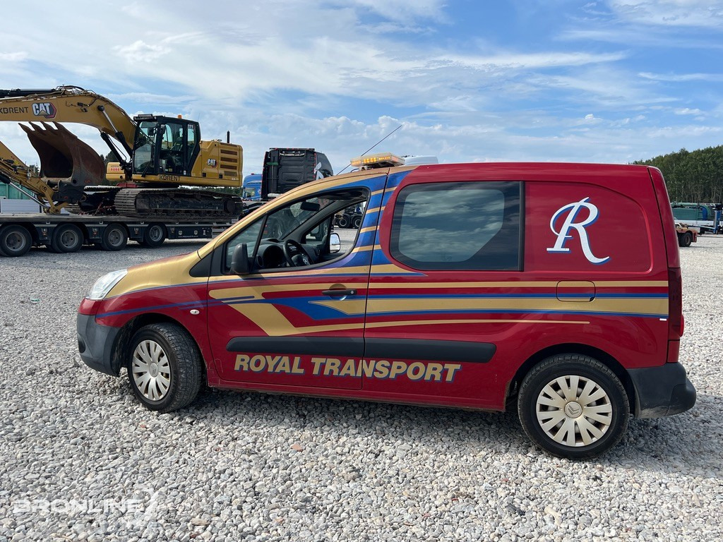 2015 Citroën Berlingo 1.6 84kW - Автомобил: слика 3 2015 Citroën Berlingo 1.6 84kW - Автомобил: слика 3