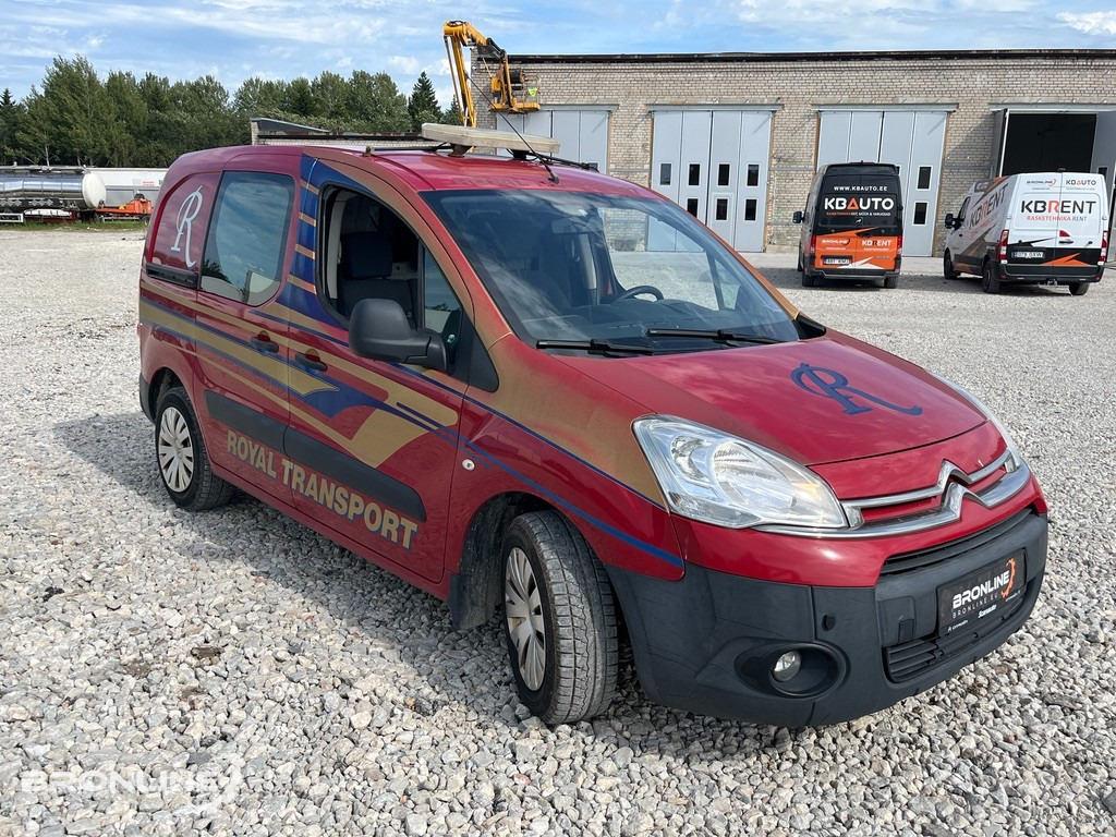 2015 Citroën Berlingo 1.6 84kW - Автомобил: слика 1 2015 Citroën Berlingo 1.6 84kW - Автомобил: слика 1