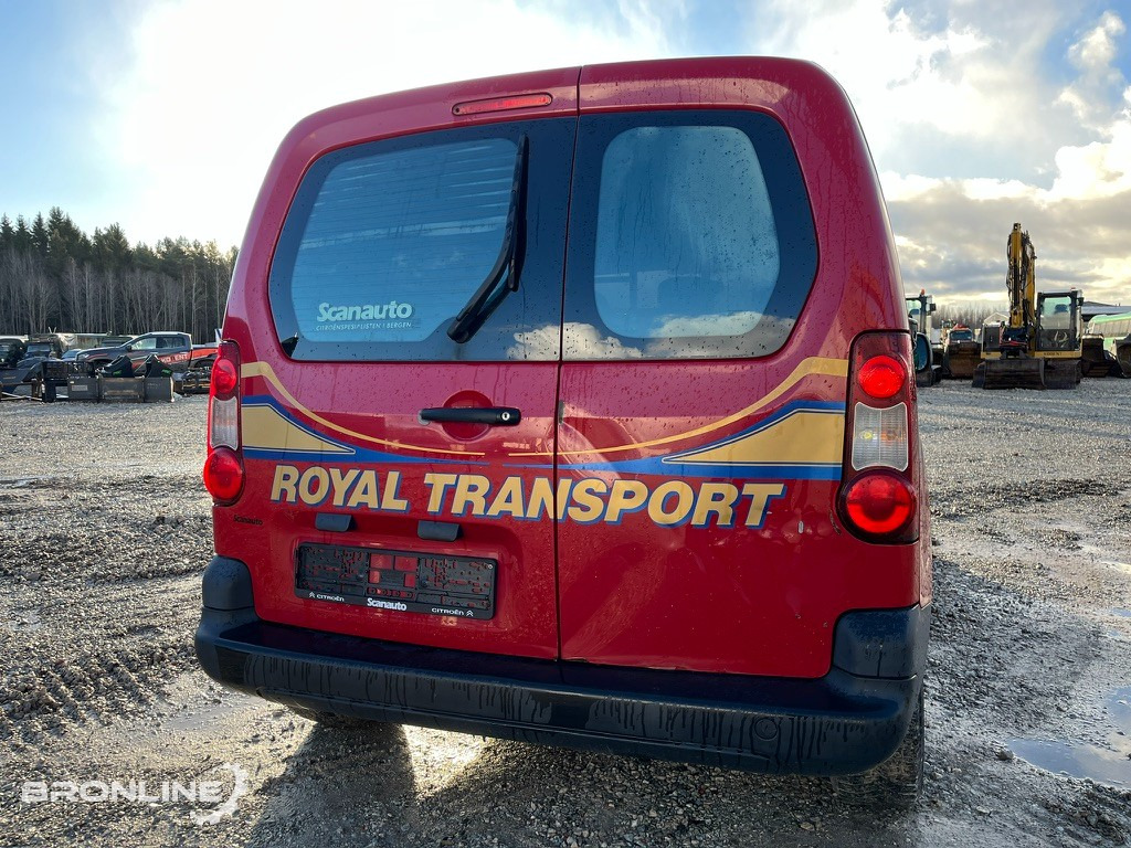 2015 Citroën Berlingo 1.6 84kw - Автомобил: слика 5 2015 Citroën Berlingo 1.6 84kw - Автомобил: слика 5