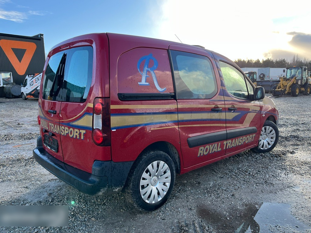 2015 Citroën Berlingo 1.6 84kw - Автомобил: слика 4 2015 Citroën Berlingo 1.6 84kw - Автомобил: слика 4