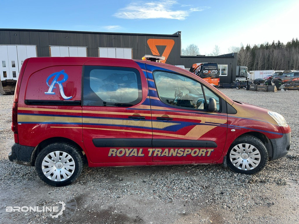 2015 Citroën Berlingo 1.6 84kw - Автомобил: слика 3 2015 Citroën Berlingo 1.6 84kw - Автомобил: слика 3