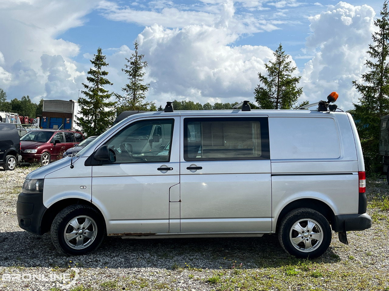 2015 Volkswagen Transporter 4X4 N1 - Мало комбе: слика 2 2015 Volkswagen Transporter 4X4 N1 - Мало комбе: слика 2