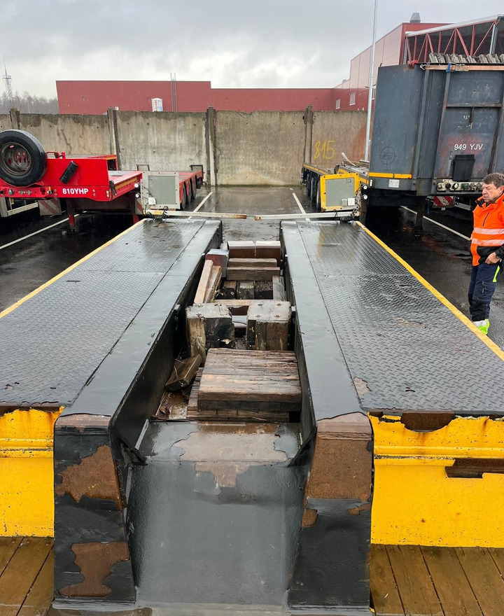 Faymonville STBZ-3VA Low-Bed 3-axle Trailer - Полуприколка за низок утовар: слика 5 Faymonville STBZ-3VA Low-Bed 3-axle Trailer - Полуприколка за низок утовар: слика 5