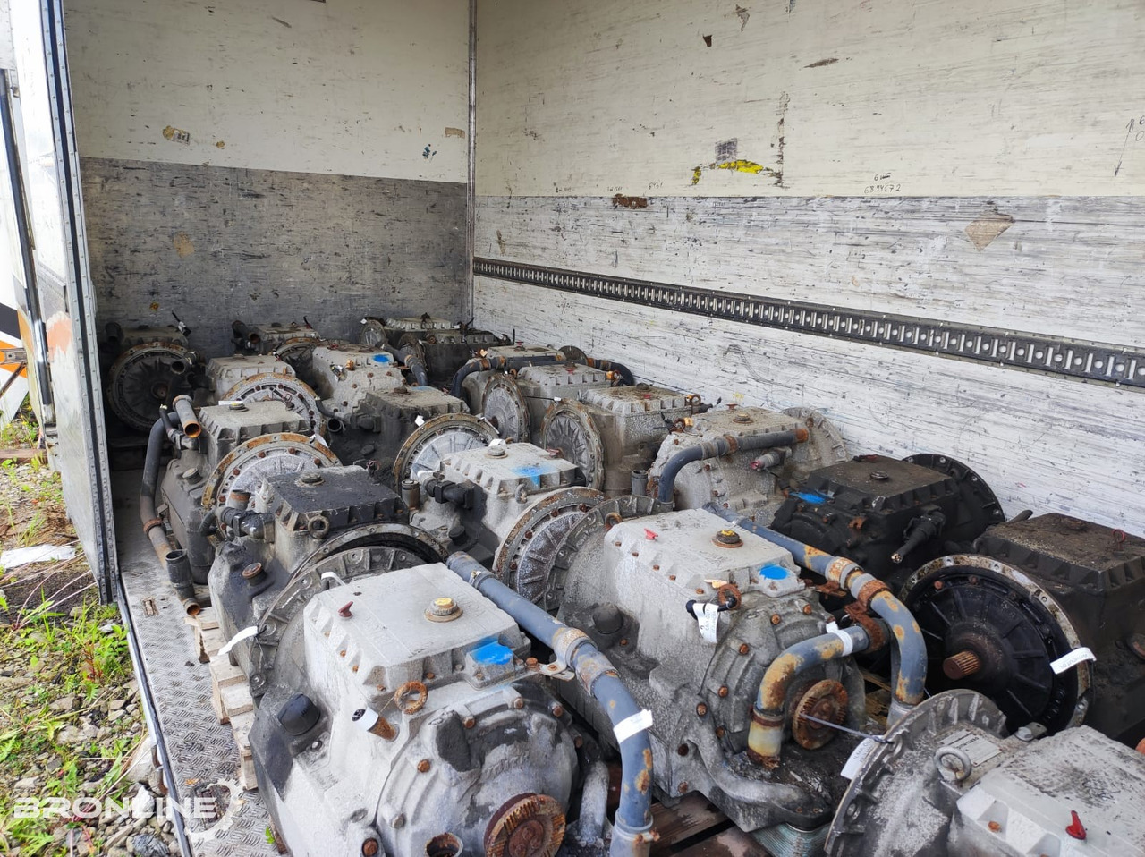 MAN VOITH GEARBOXES 27 pcs - Менувач за Камион: слика 5 MAN VOITH GEARBOXES 27 pcs - Менувач за Камион: слика 5