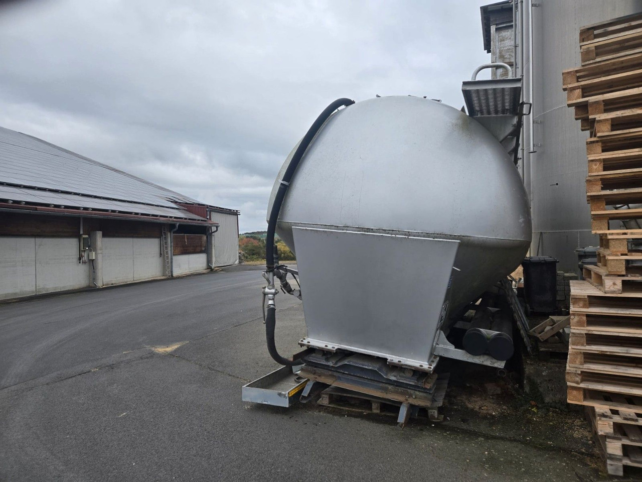 Feldbinder Silo Waage 31.000 Ltr - Полуприколка силос: слика 2 Feldbinder Silo Waage 31.000 Ltr - Полуприколка силос: слика 2