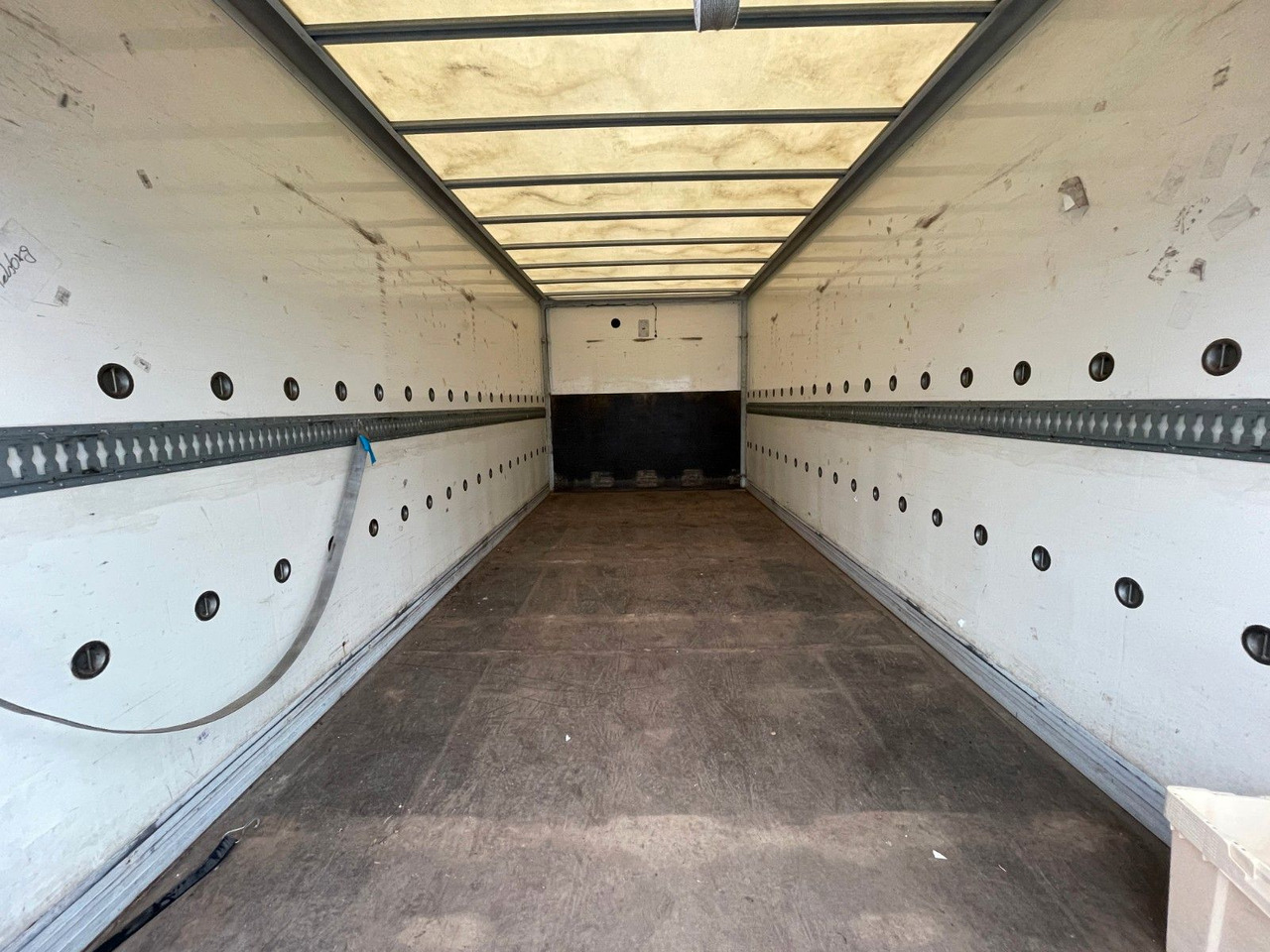 Iveco ML75E18 Blumen Koffer LBW Klimaanlage EEV ML80 Iveco ML75E18 Blumen Koffer LBW Klimaanlage EEV ML80 - Комбе фургон: слика 5 Iveco ML75E18 Blumen Koffer LBW Klimaanlage EEV ML80 Iveco ML75E18 Blumen Koffer LBW Klimaanlage EEV ML80 - Комбе фургон: слика 5