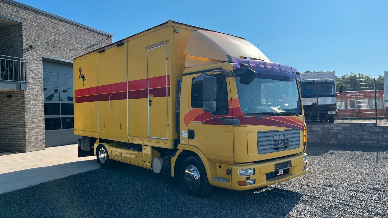 MAN TGL 10.180 Euro 4 Pferdetransporter Horse MAN TGL 10.180 Euro 4 Pferdetransporter Horse - Камион за коњи: слика 2 MAN TGL 10.180 Euro 4 Pferdetransporter Horse MAN TGL 10.180 Euro 4 Pferdetransporter Horse - Камион за коњи: слика 2