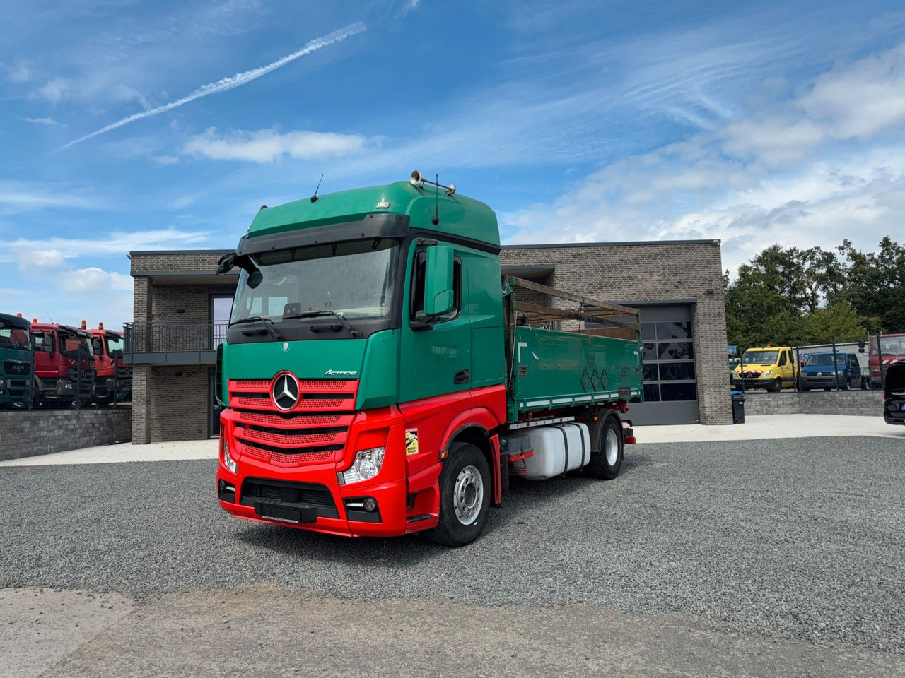 Mercedes-Benz Actros 1842 Kipper Dreiseitenkipper - Кипер: слика 1 Mercedes-Benz Actros 1842 Kipper Dreiseitenkipper - Кипер: слика 1