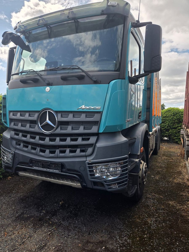 Mercedes-Benz Arocs 2651 Holztransporter Blatt Blatt Kran - Камион за дрва: слика 1 Mercedes-Benz Arocs 2651 Holztransporter Blatt Blatt Kran - Камион за дрва: слика 1