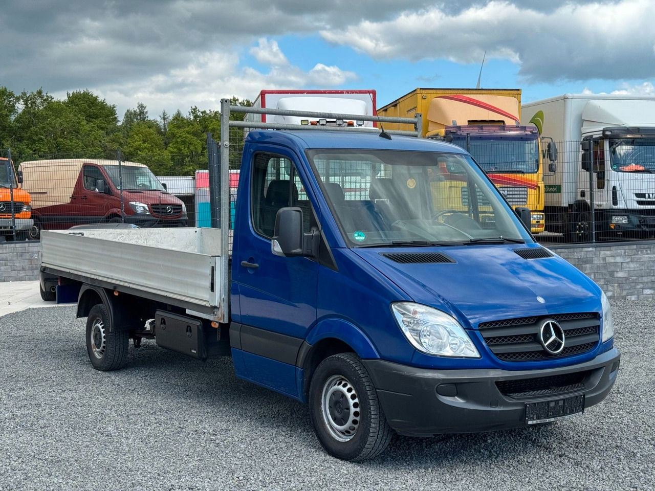 Mercedes-Benz Sprinter 316 CDI Pritsche - Комбе со отворен сандак: слика 3 Mercedes-Benz Sprinter 316 CDI Pritsche - Комбе со отворен сандак: слика 3