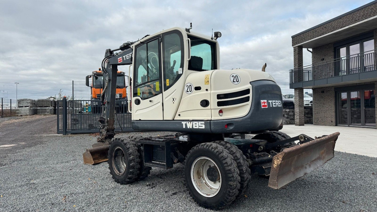 Terex TW85 Mobilbagger Verstellausleger - Багер на тркала: слика 5 Terex TW85 Mobilbagger Verstellausleger - Багер на тркала: слика 5