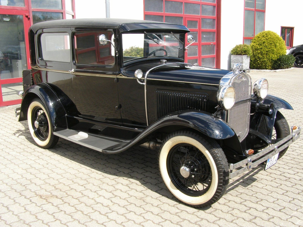 Ford MODELL A / TUDOR + H-Kennzeichen - Седан: слика 1 Ford MODELL A / TUDOR + H-Kennzeichen - Седан: слика 1