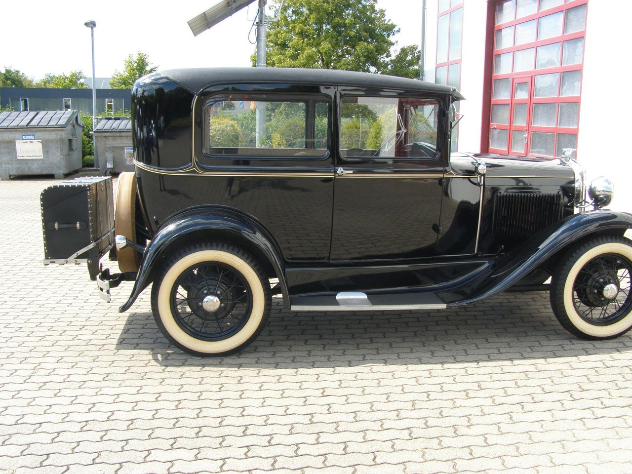 Ford MODELL A / TUDOR + H-Kennzeichen - Седан: слика 4 Ford MODELL A / TUDOR + H-Kennzeichen - Седан: слика 4