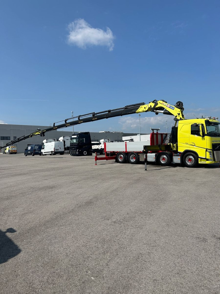Volvo FH 500 8x2 HMF Kran 9520K - RCS - Камион со кран: слика 2 Volvo FH 500 8x2 HMF Kran 9520K - RCS - Камион со кран: слика 2