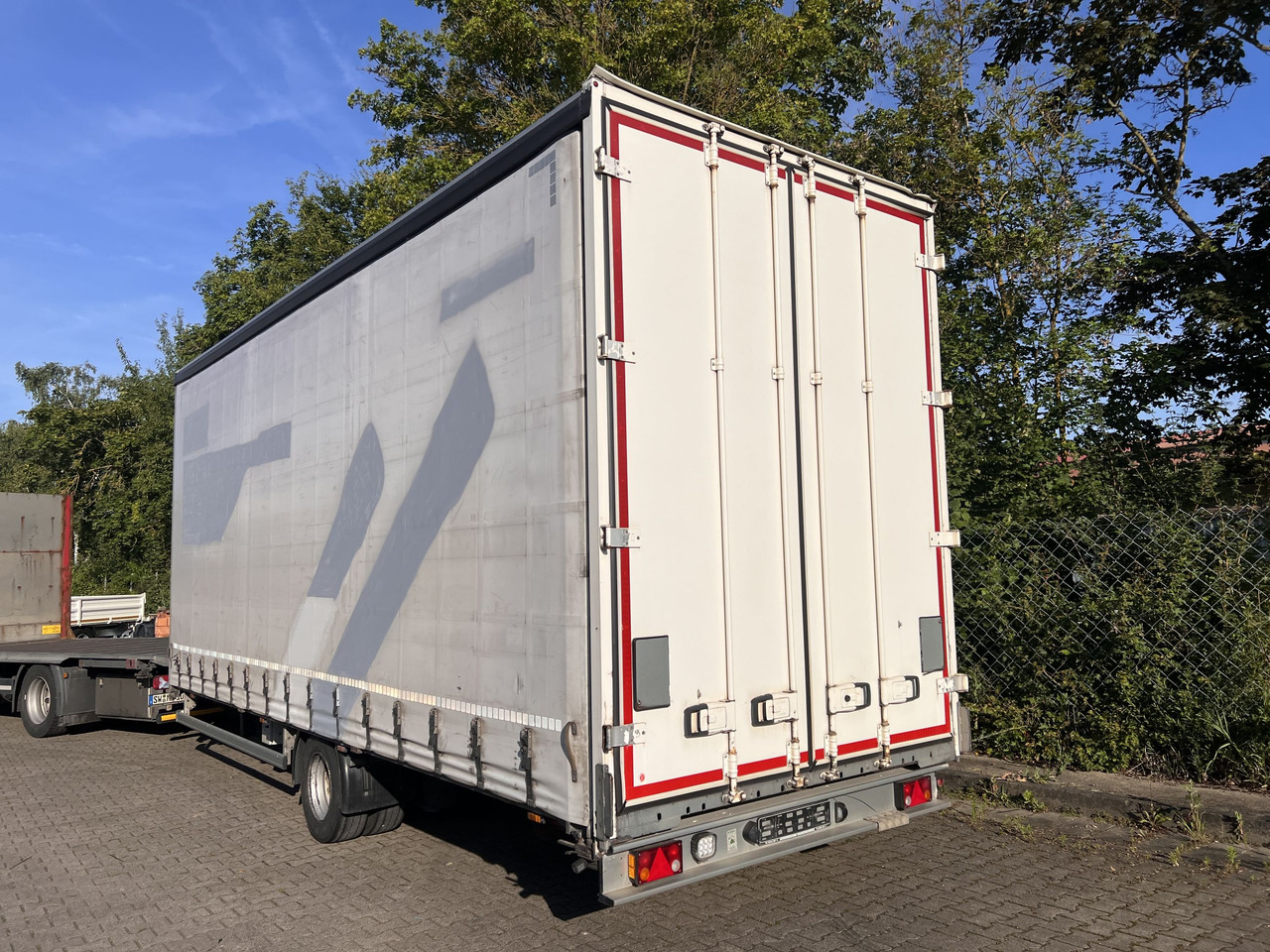 Ackermann Z-KA-F10.5/7,5 1 Achs Planenanhänger 10,5 t GG - Приколка со церада: слика 5 Ackermann Z-KA-F10.5/7,5 1 Achs Planenanhänger 10,5 t GG - Приколка со церада: слика 5