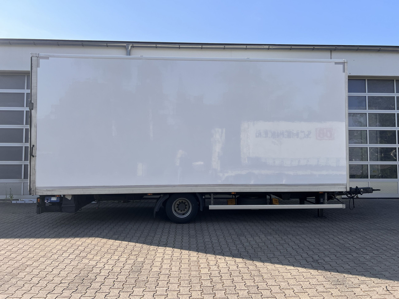 Ackermann Z-KA-F10.5/7,6 1 Achs Kofferanhänger, Ladebordwand - Приколка сандучар: слика 5 Ackermann Z-KA-F10.5/7,6 1 Achs Kofferanhänger, Ladebordwand - Приколка сандучар: слика 5