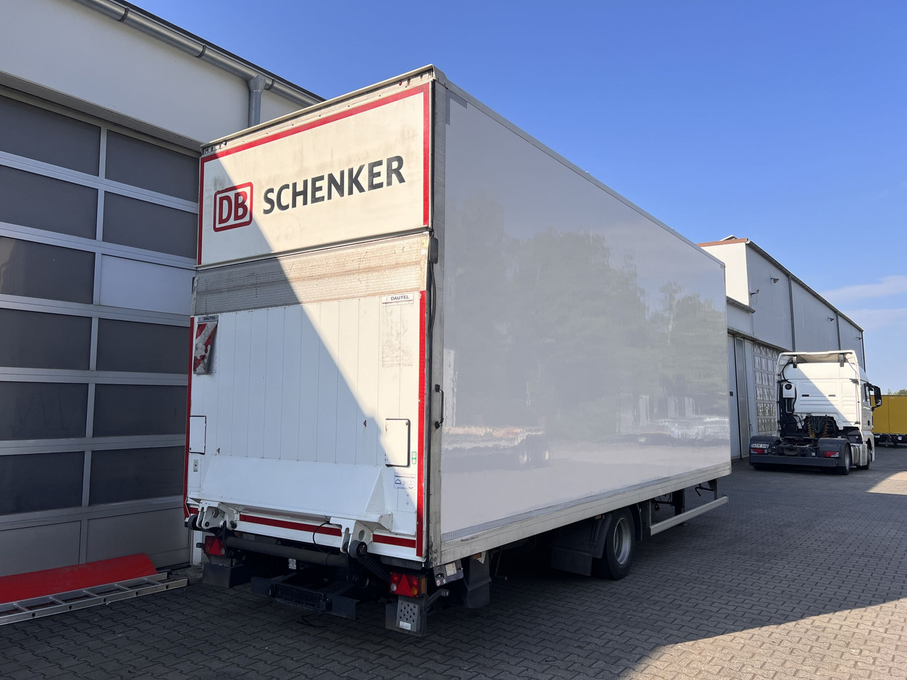 Ackermann Z-KA-F10.5/7,6 1 Achs Kofferanhänger, Ladebordwand - Приколка сандучар: слика 4 Ackermann Z-KA-F10.5/7,6 1 Achs Kofferanhänger, Ladebordwand - Приколка сандучар: слика 4