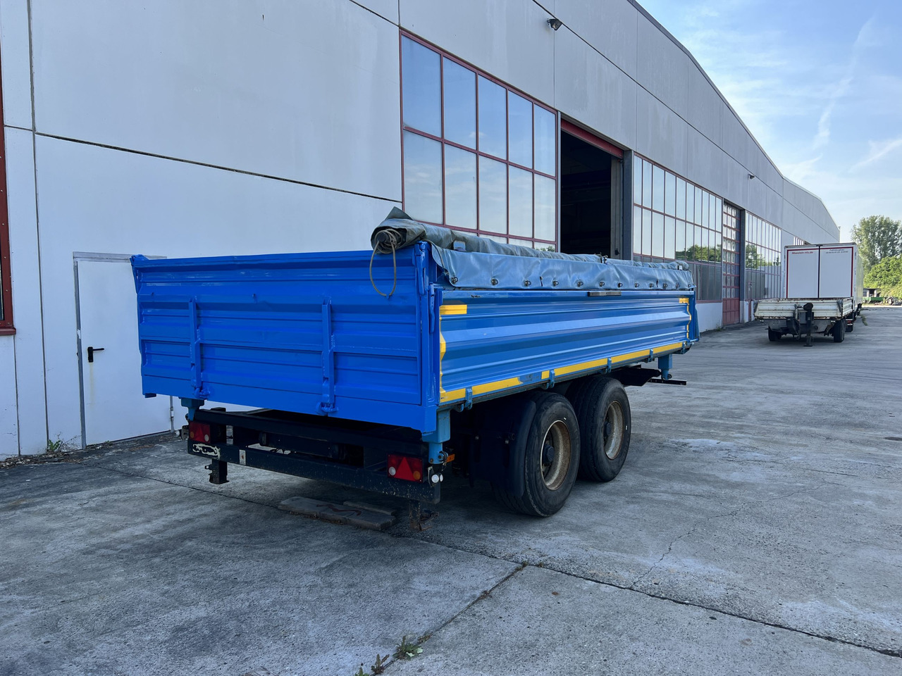 Blomenroehr 888/14000 14 t Tandemkipper- Tieflader, Breitbereifung - Кипер приколка: слика 5 Blomenroehr 888/14000 14 t Tandemkipper- Tieflader, Breitbereifung - Кипер приколка: слика 5