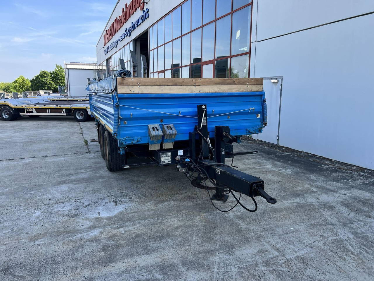 Blomenröhr 14 t Tandemkipper- Tieflader, Breitbereifung - Кипер приколка: слика 4 Blomenröhr 14 t Tandemkipper- Tieflader, Breitbereifung - Кипер приколка: слика 4