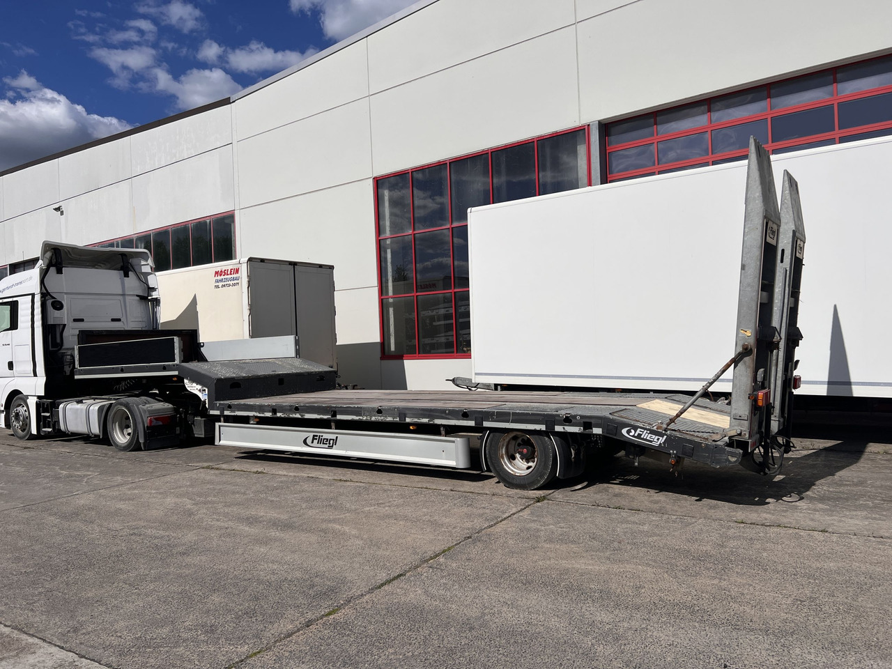 Fliegl SES210 1 Achs Satteltieflader - Полуприколка за низок утовар: слика 2 Fliegl SES210 1 Achs Satteltieflader - Полуприколка за низок утовар: слика 2