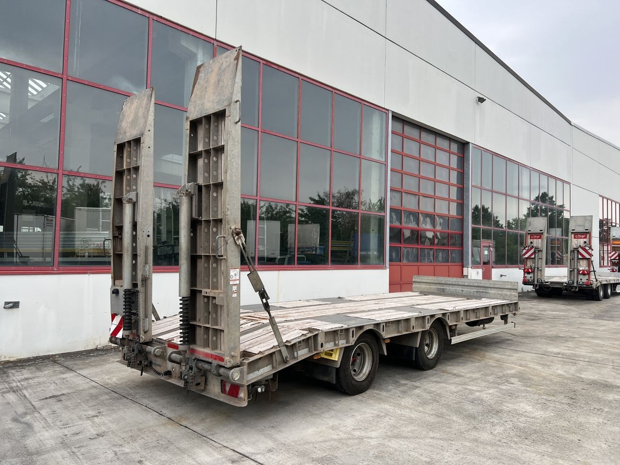 Humbaur 21 t Tandemtieflader - Приколка за низок утовар: слика 4 Humbaur 21 t Tandemtieflader - Приколка за низок утовар: слика 4