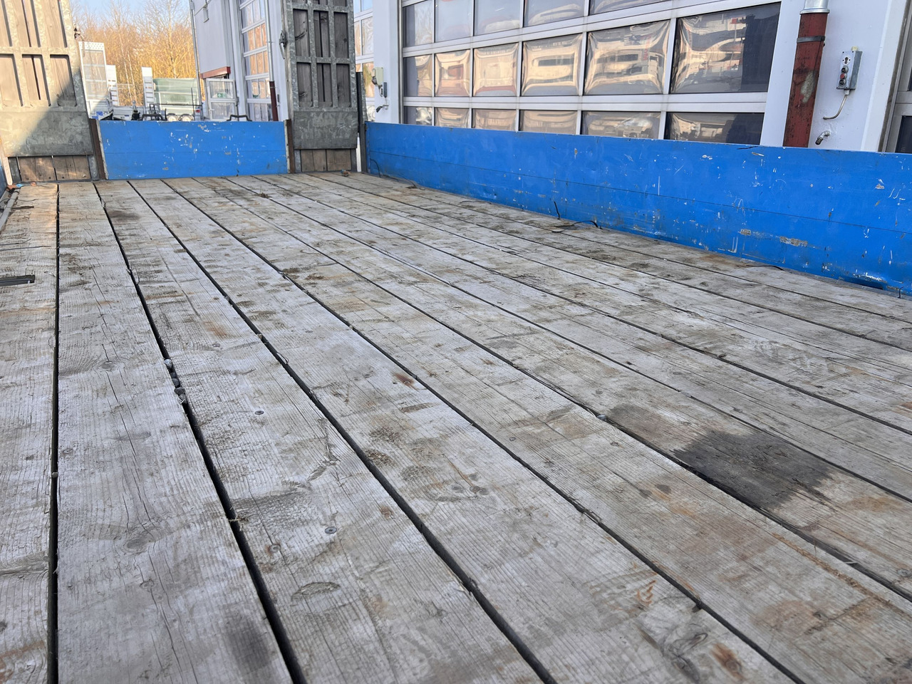 Humbaur HBTZ 136224 TA-BS 13,6 t Tandemtieflader - Приколка за низок утовар: слика 4 Humbaur HBTZ 136224 TA-BS 13,6 t Tandemtieflader - Приколка за низок утовар: слика 4