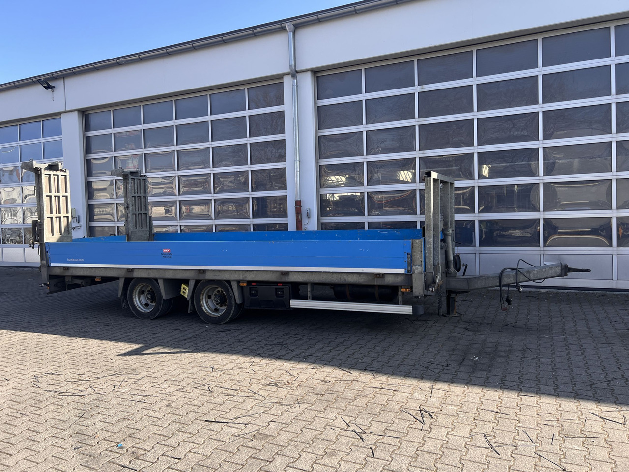 Humbaur HBTZ 136224 TA-BS 13,6 t Tandemtieflader - Приколка за низок утовар: слика 1 Humbaur HBTZ 136224 TA-BS 13,6 t Tandemtieflader - Приколка за низок утовар: слика 1