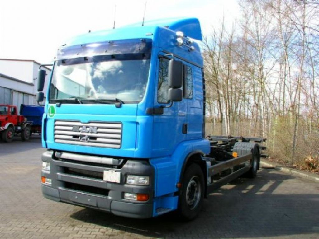 MAN 18.410 TGA2 Achs BDF- LKW - Транспортер на контејнер/ Камион со променливо тело: слика 2 MAN 18.410 TGA2 Achs BDF- LKW - Транспортер на контејнер/ Камион со променливо тело: слика 2