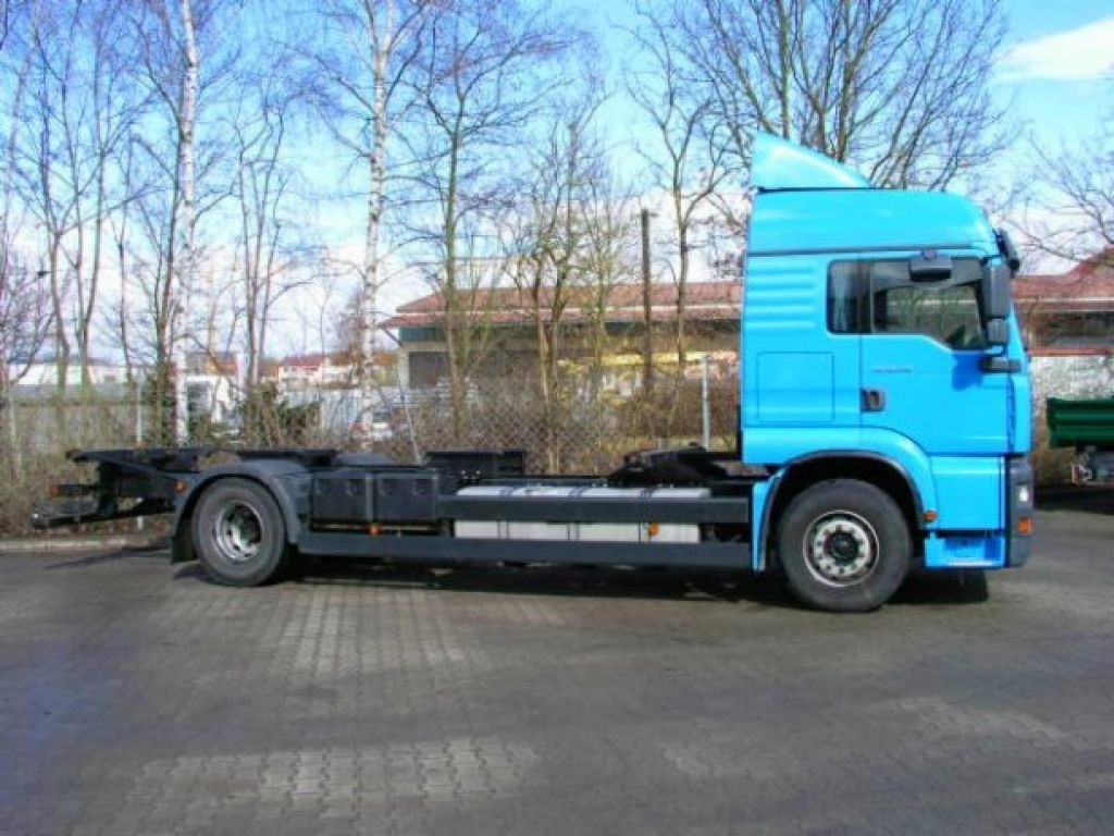 MAN 18.410 TGA2 Achs BDF- LKW - Транспортер на контејнер/ Камион со променливо тело: слика 5 MAN 18.410 TGA2 Achs BDF- LKW - Транспортер на контејнер/ Камион со променливо тело: слика 5