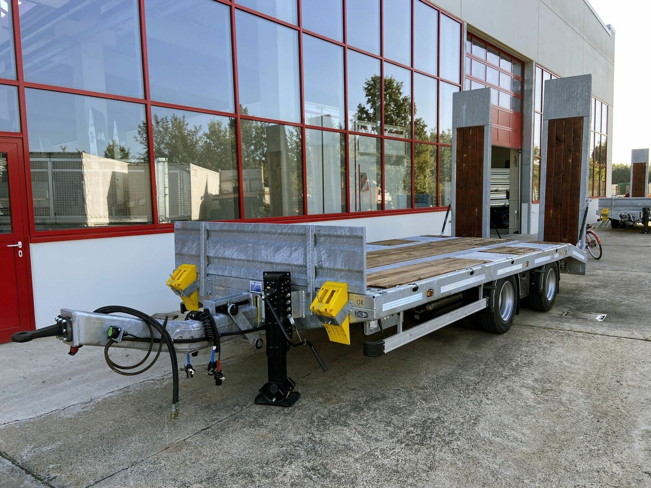 Möslein 21 t Tandemtieflader, hydr. Rampen, NEU - Приколка за низок утовар: слика 5 Möslein 21 t Tandemtieflader, hydr. Rampen, NEU - Приколка за низок утовар: слика 5