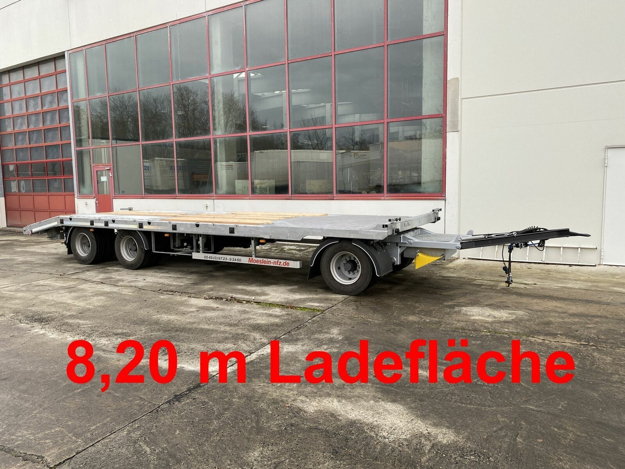 Möslein 3 Achs Tieflader gerader Ladefläche 8,10 m,Neuf - Приколка за низок утовар: слика 1 Möslein 3 Achs Tieflader gerader Ladefläche 8,10 m,Neuf - Приколка за низок утовар: слика 1