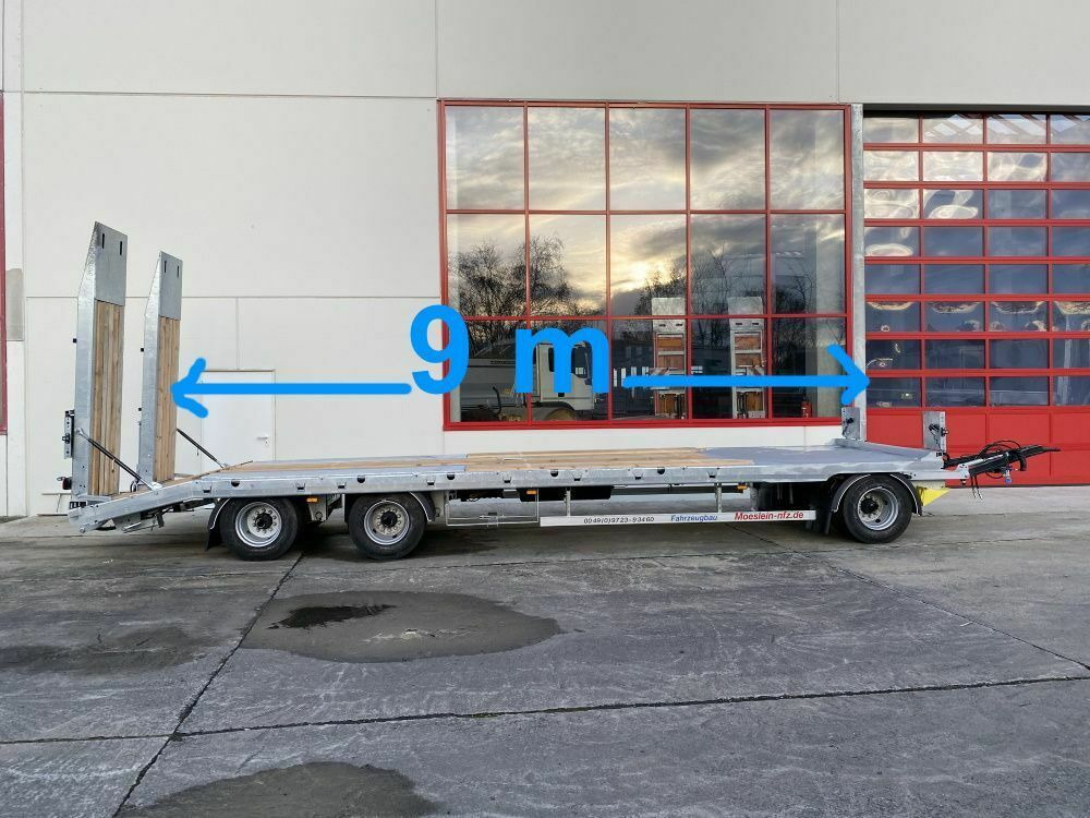 Möslein 3 Achs Tieflader mit gerader Ladefläche 9 m, Ne - Приколка за низок утовар: слика 1 Möslein 3 Achs Tieflader mit gerader Ladefläche 9 m, Ne - Приколка за низок утовар: слика 1