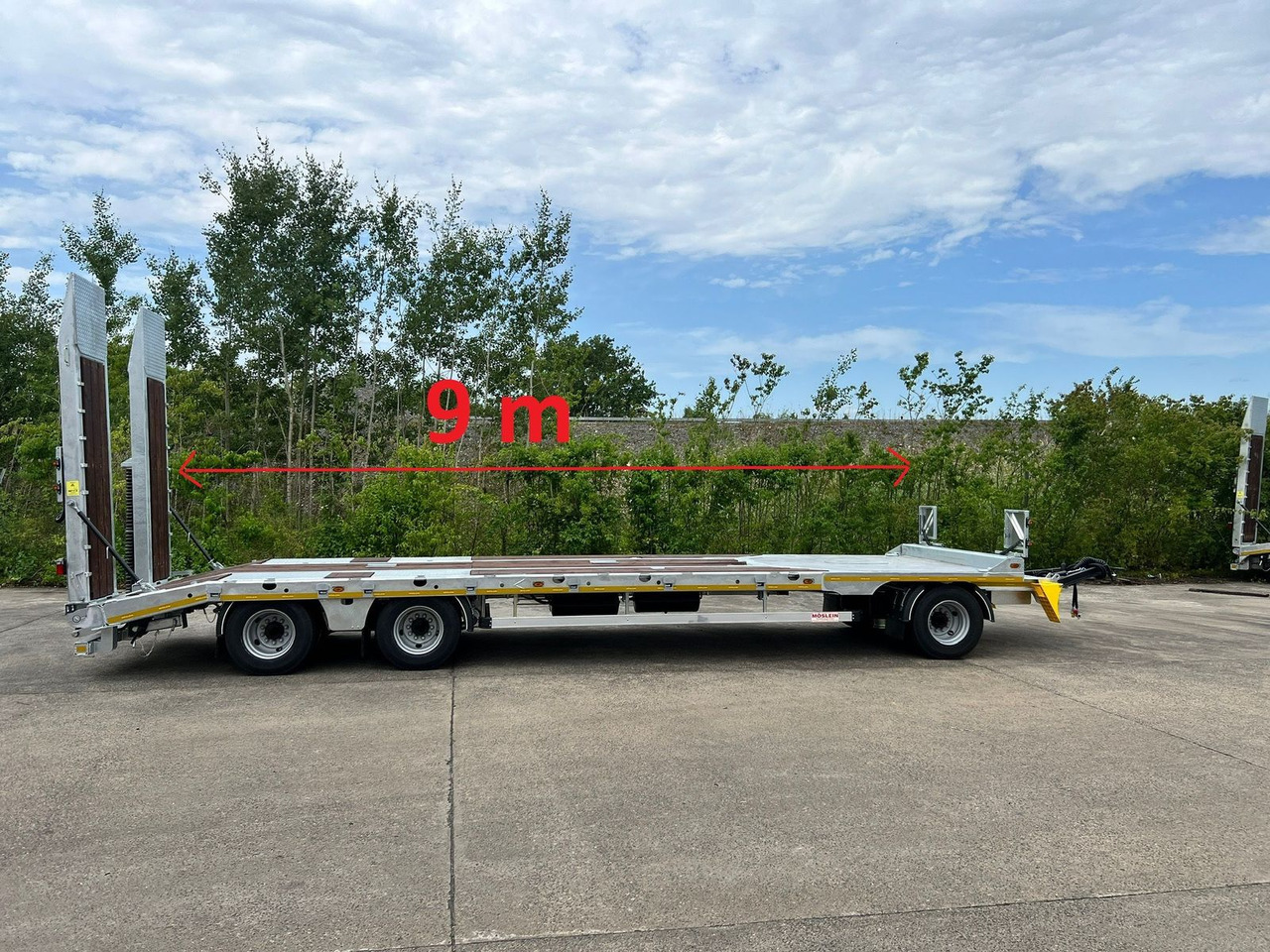 Möslein 3 Achs Tieflader mit gerader Ladefläche 9 m, Ne - Приколка за низок утовар: слика 1 Möslein 3 Achs Tieflader mit gerader Ladefläche 9 m, Ne - Приколка за низок утовар: слика 1