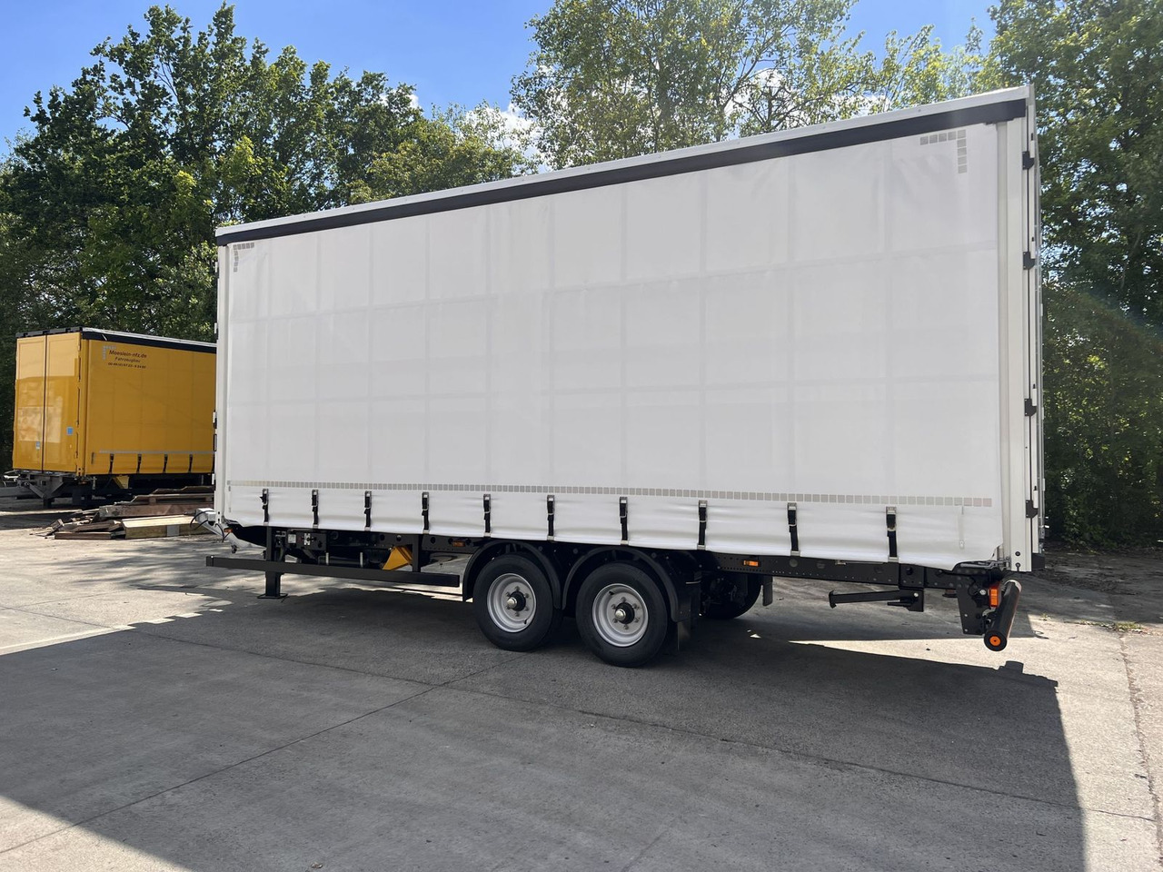 Möslein NEUER Tandem- Planenanhänger Durchladbar - Камион со церада: слика 5 Möslein NEUER Tandem- Planenanhänger Durchladbar - Камион со церада: слика 5